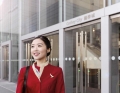 国泰航空上半年业绩飘红，本土化空姐战略成效显著